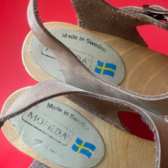 Stylish Tan Leather Sandals - Picture 7 of 7